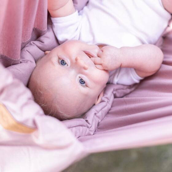 NONOMO - LILAC SLYNGEVUGGE FIBERMADRAS (0-15kg)